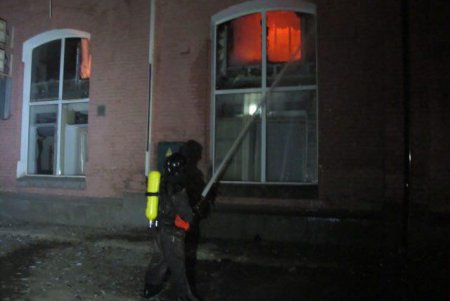 Ночью в Одессе горела гостиница: восемь человек погибло (фото, видео)