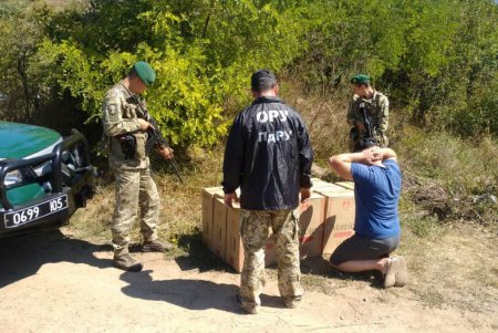 Крупную партию контрабандных сигарет изъяли в Одесской области (фото, видео)