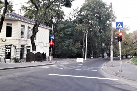 Обновлена разметка возле школ в центральной части города (фото)