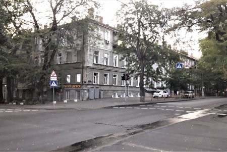 Обновлена разметка возле школ в центральной части города (фото)