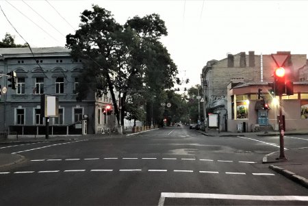 Обновлена разметка возле школ в центральной части города (фото)