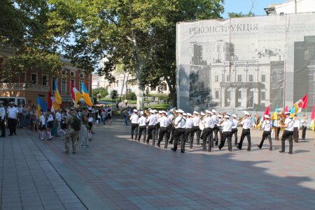 В Одессе отмечают День Государственного флага Украины (фоторепортаж)