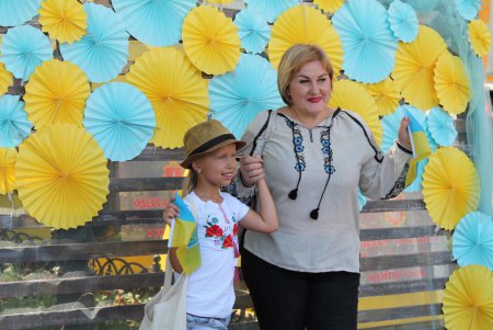В Одессе отмечают День Государственного флага Украины (фоторепортаж)