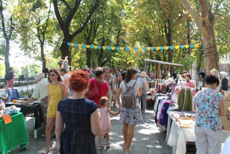 В Одессе отмечают День Государственного флага Украины (фоторепортаж)