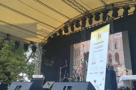 Возле памятника Дюку написали диктант почти 300 человек (фото)