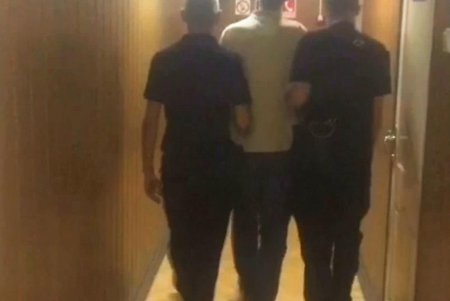 Разыскиваемый за серию преступлений мужчина попался с поличным после грабежа (фото, видео)