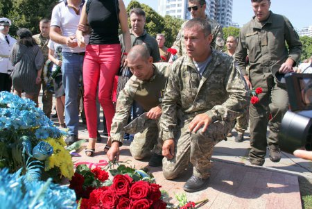 Память погибших защитников Украины почтили в Одессе (фоторепортаж)