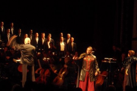 Бархатный сезон в Одесской опере: красная дорожка и премьера спектакля (фото)