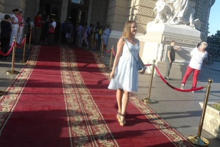 Бархатный сезон в Одесской опере: красная дорожка и премьера спектакля (фото)