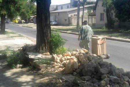 Предприниматели устраняют нарушения Правил благоустройства города (фото)