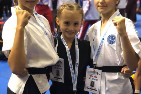 Восьмилетняя одесситка завоевала золотую медаль на Чемпионате Европы по кикбоксингу (фото)