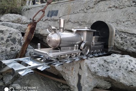 Художники организовали выставку на Ланжероне, чтобы привлечь внимание к проблемам экологии (фото)