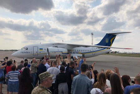 Стали известны имена украинцев, вернувшихся в рамках обмена с РФ (фото)