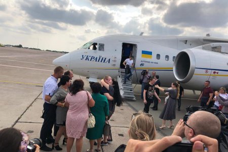 Стали известны имена украинцев, вернувшихся в рамках обмена с РФ (фото)