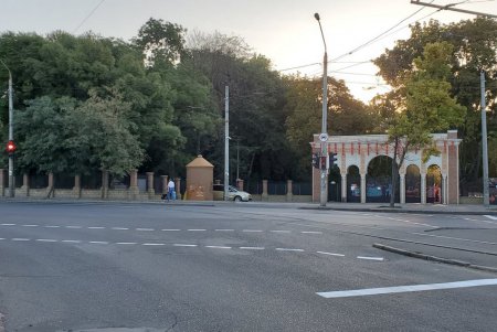 Разметку обновили на оживленных участках автомобильного движения (фото)