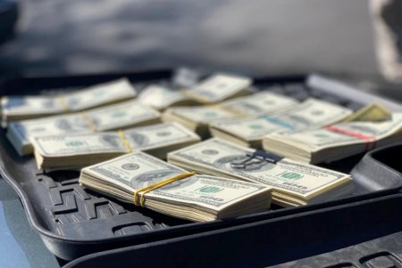 Крупная взятка: на Французском бульваре сотрудники НАБУ задержали чиновника из Николаевской области (фото)