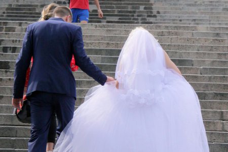 Вверх по Потемкинской лестнице: в центре Одессы устроили массовый забег (фоторепортаж)