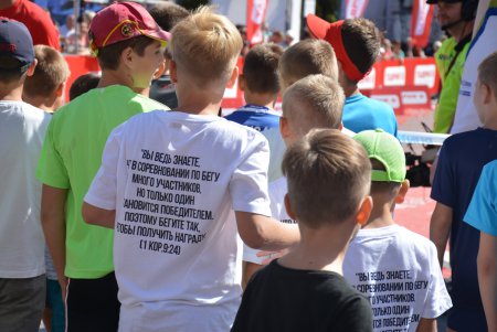 Одесса превратилась в трассу для бегунов (фоторепортаж)