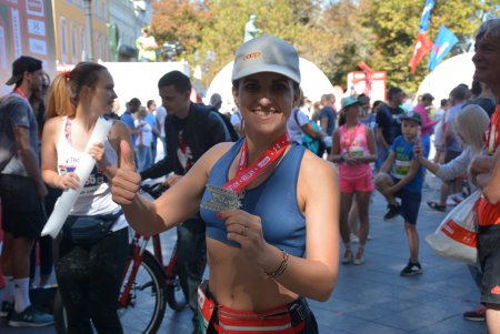 Одесса превратилась в трассу для бегунов (фоторепортаж)