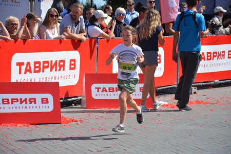 Одесса превратилась в трассу для бегунов (фоторепортаж)