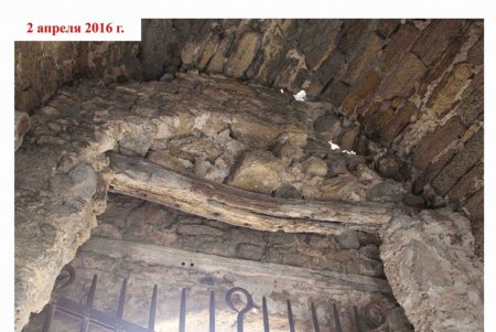 В Белгород-Днестровской крепости разрушается одна из самых старых башен (фото)