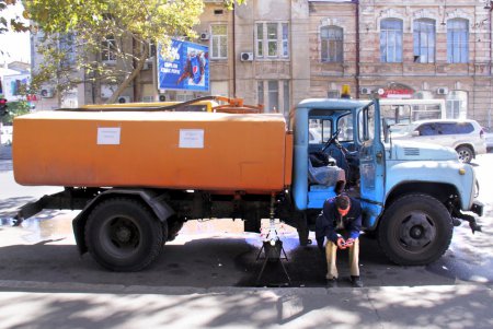 Ремонтные работы на центральных водоводах Одессы подходят к концу (фоторепортаж)