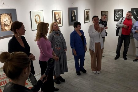 Odessa JazzFest: в Летнем театре открылась выставка, посвященная Юрию Кузнецову