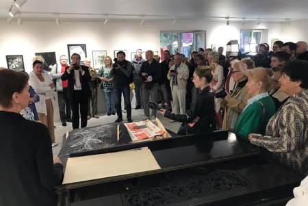 Odessa JazzFest: в Летнем театре открылась выставка, посвященная Юрию Кузнецову