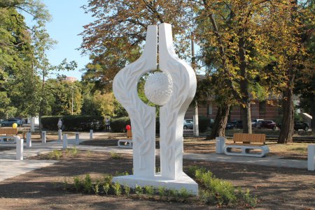 Открытие благоустроенного сквера «За мир» (фоторепортаж)
