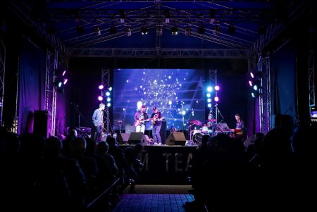 На открытие в Летнем театре международного фестиваля Odessa JazzFest пришли сотни одесситов (фото)