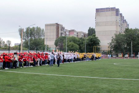 Современный стадион появился на территории Одесской гимназии №6 (фоторепортаж)