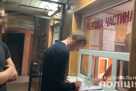 Избили и ограбили: два брата разозлились на попутчика за то, что он уснул (фото, видео)
