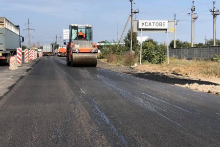 Завершены работы по устройству переходной скоростной полосы на трассе Одесса–Южный (фото)