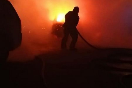 Задержан подозреваемый в поджоге авто на Фонтанской дороге (фото)