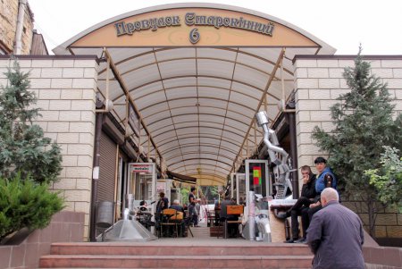 Колоритное место: на Староконном рынке можно найти все что угодно (фоторепортаж)