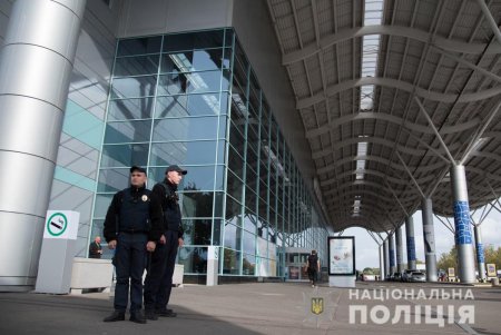 Правоохранители обеспечивают безопасность прибывших в Одессу паломников-хасидов (фото, видео) 
