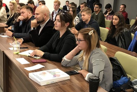 На заседании Молодежного совета обсуждали проекты, интересные представителям разных возрастов (фото)