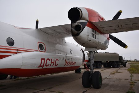 Спасатели провели учения на аэродроме «Школьный» (фото)