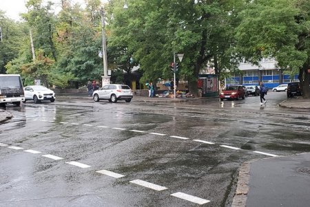 Дорожную разметку освежили на Торговой (фото)