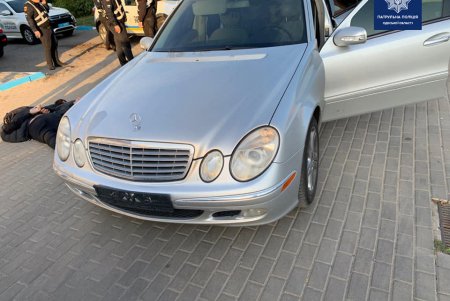 На въезде в Одессу с погоней задержали разыскиваемых преступников (фото)