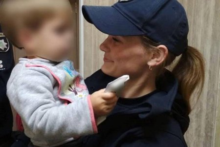 За несколько часов одесские патрульные три раза выезжали на вызовы, связанные с детьми (фото)