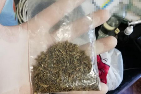 Одессит хранил дома оружие, патроны и марихуану (фото)