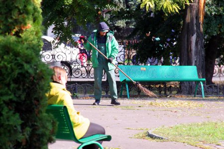 Привокзальная площадь: сухопутные ворота города (фоторепортаж) 