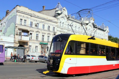 Привокзальная площадь: сухопутные ворота города (фоторепортаж) 