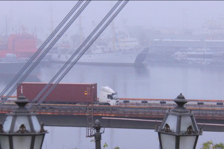 Призрачная красота: туман окутал Одессу (фоторепортаж)
