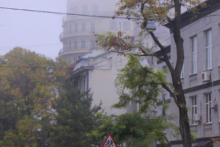 Призрачная красота: туман окутал Одессу (фоторепортаж)