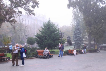 Призрачная красота: туман окутал Одессу (фоторепортаж)