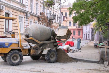 Капитальный ремонт Воронцовского переулка выходит на финишную прямую (фоторепортаж)