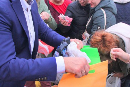 «Одесса без полиэтилена» и «Посади дерево»: сразу две экологические акции стартовали в один день (фоторепортаж)