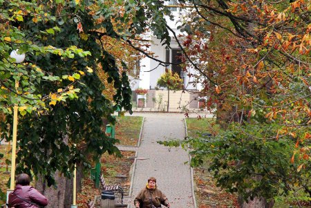 Любуемся осенью: прогулка по территории санатория им. Горького (фоторепортаж)